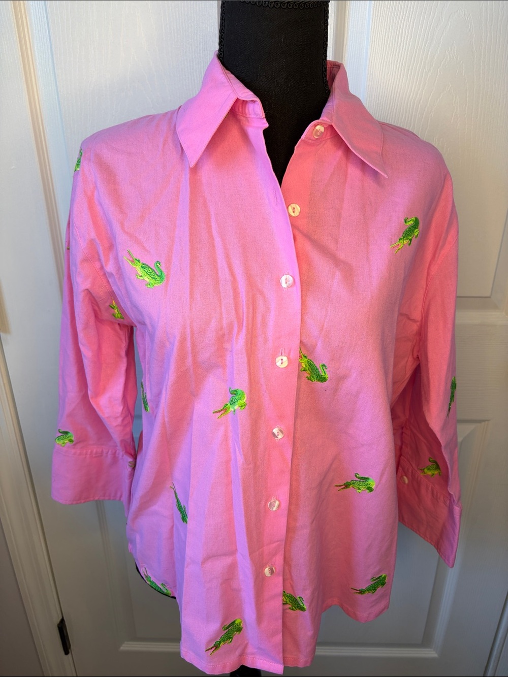 Casey Coleman Pink Cotton Alligator Shirt size Small